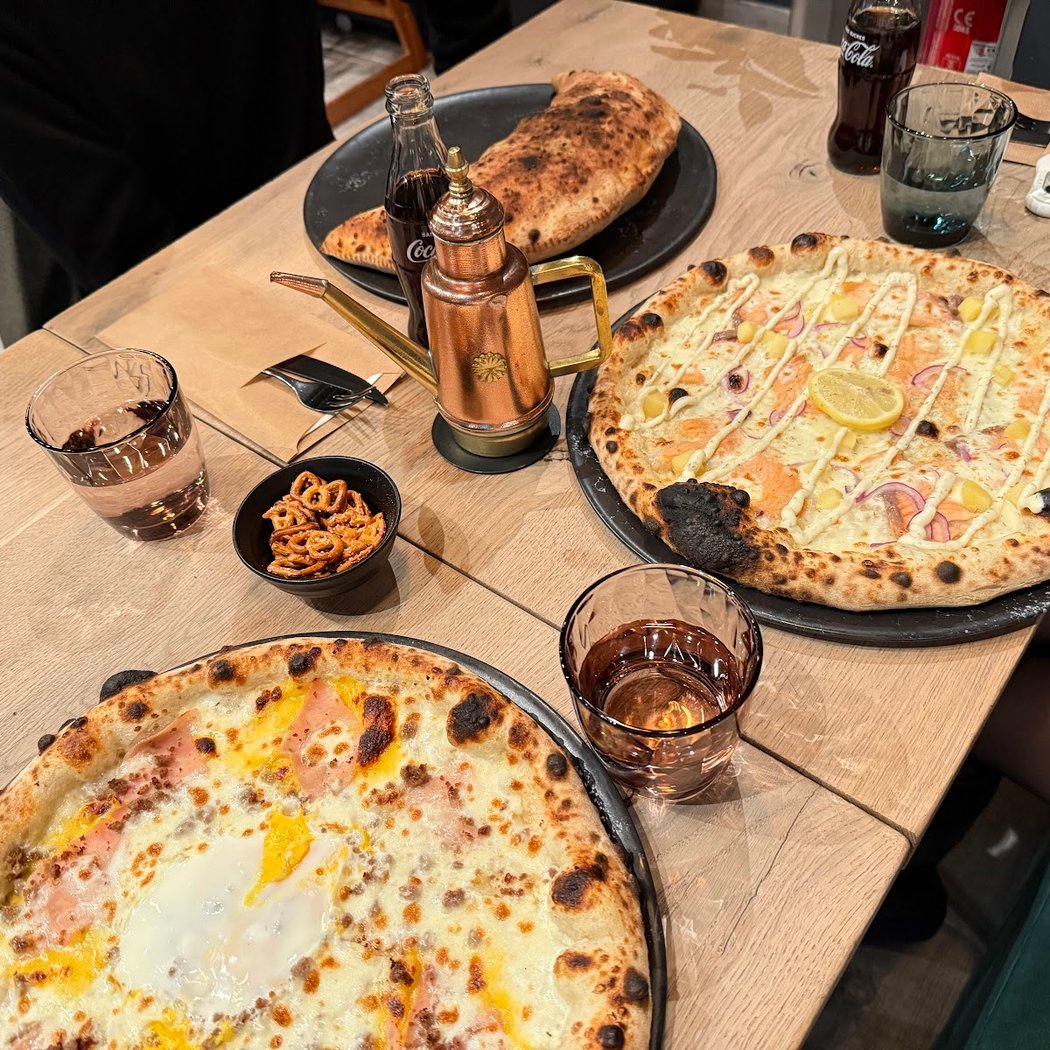 C PIZZA AU FEU DE BOIS Asnières 3